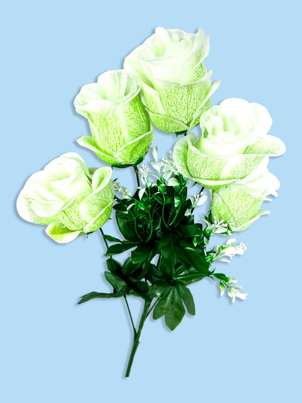 Ramo de 5 rosas con adornos blancos,  largo 50 cm, corola 10 cm