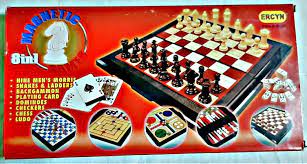 Ajedrez Magnetic Games 8 en 1 molino, serpientes y escaleras, backgammon, naipes, domino, damas, ajedrez y ludo